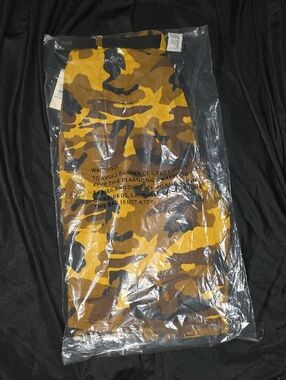 American Bazi Gold Brown Camo Twill Bermuda Shorts